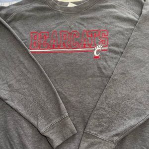 UC Bearcats sweatshirt